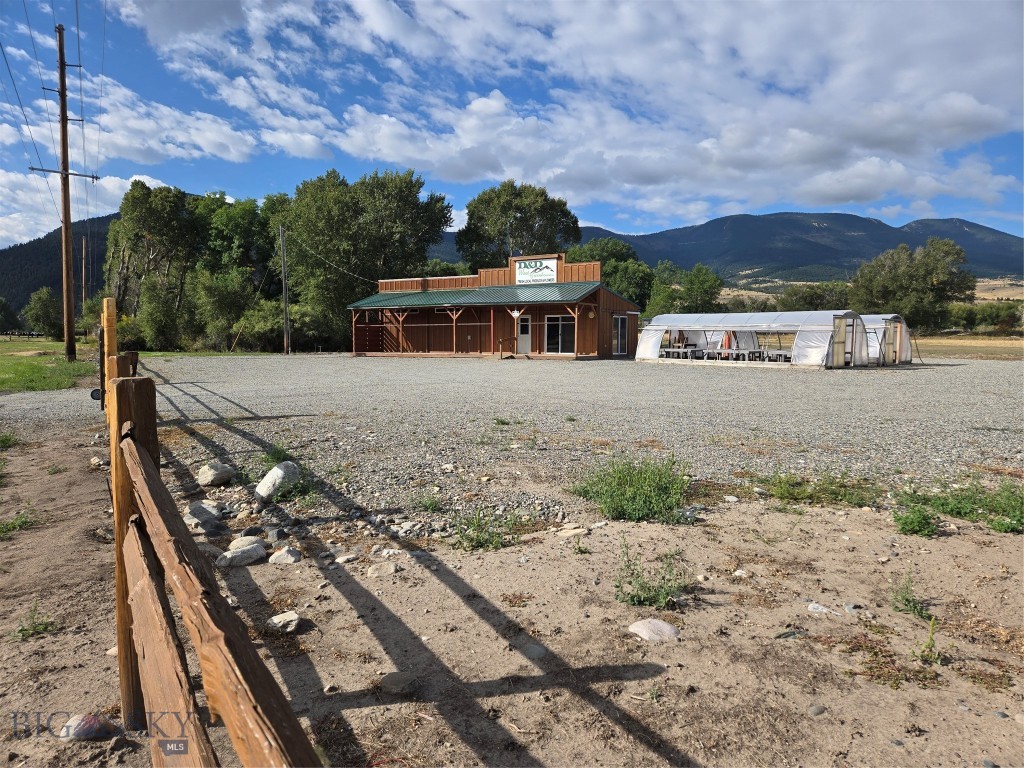 5189 Us Hwy 89 S Property Photo 6