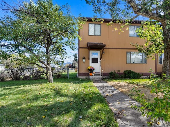 600 Dakota Street Property Photo 1