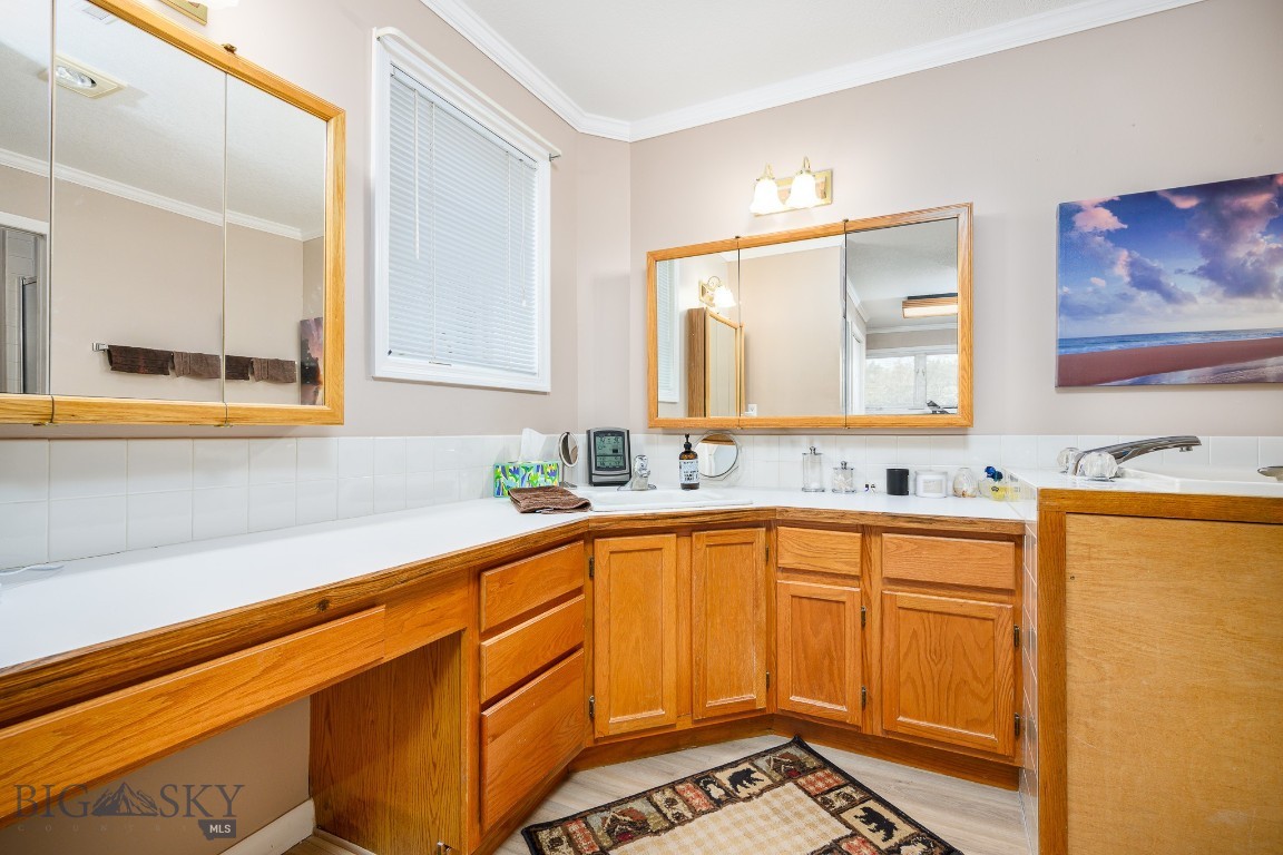 2911 Tartan Road Property Photo 8