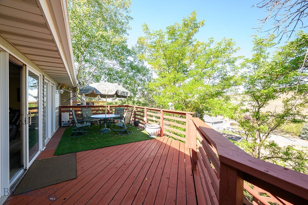 2911 Tartan Road Property Photo 14