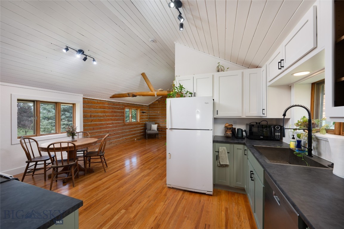 157 Skipper Street Property Photo 11