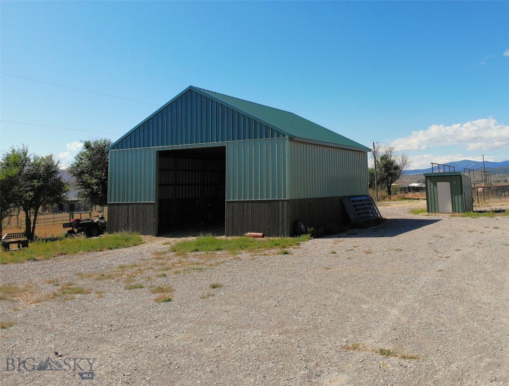 8410 Applegate Road Property Photo 10