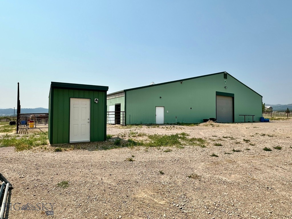 8410 Applegate Road Property Photo 15