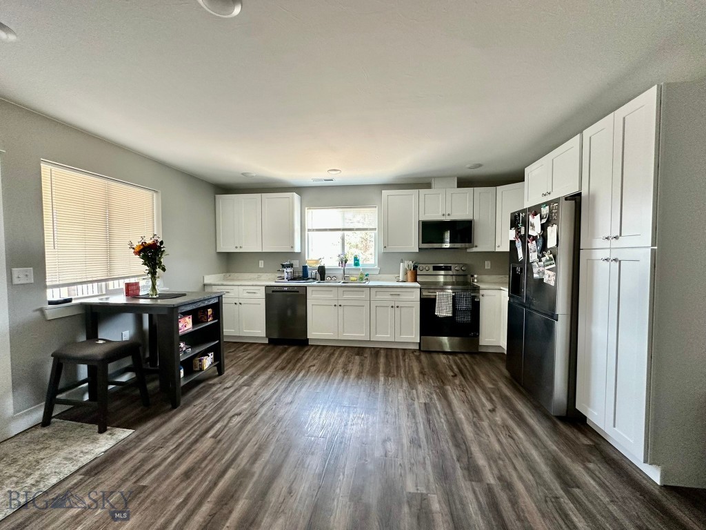 8410 Applegate Road Property Photo 29