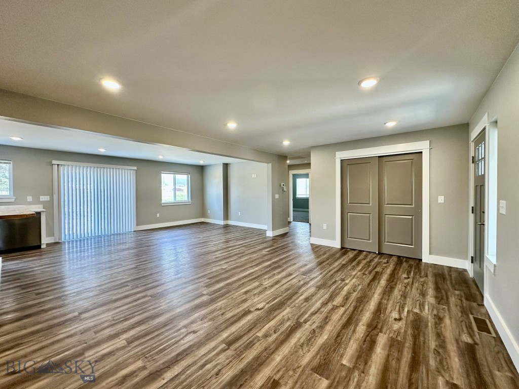 8410 Applegate Road Property Photo 49