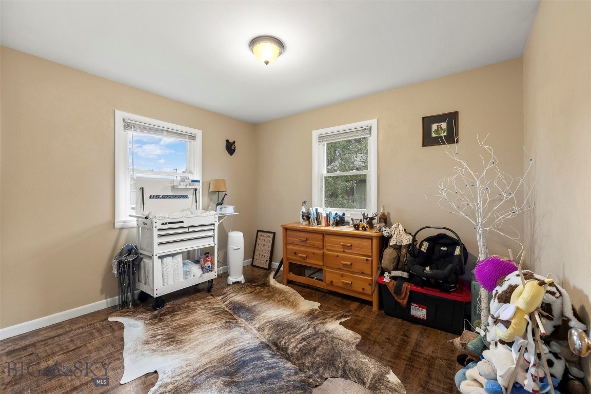 2419 Ottawa Property Photo 8
