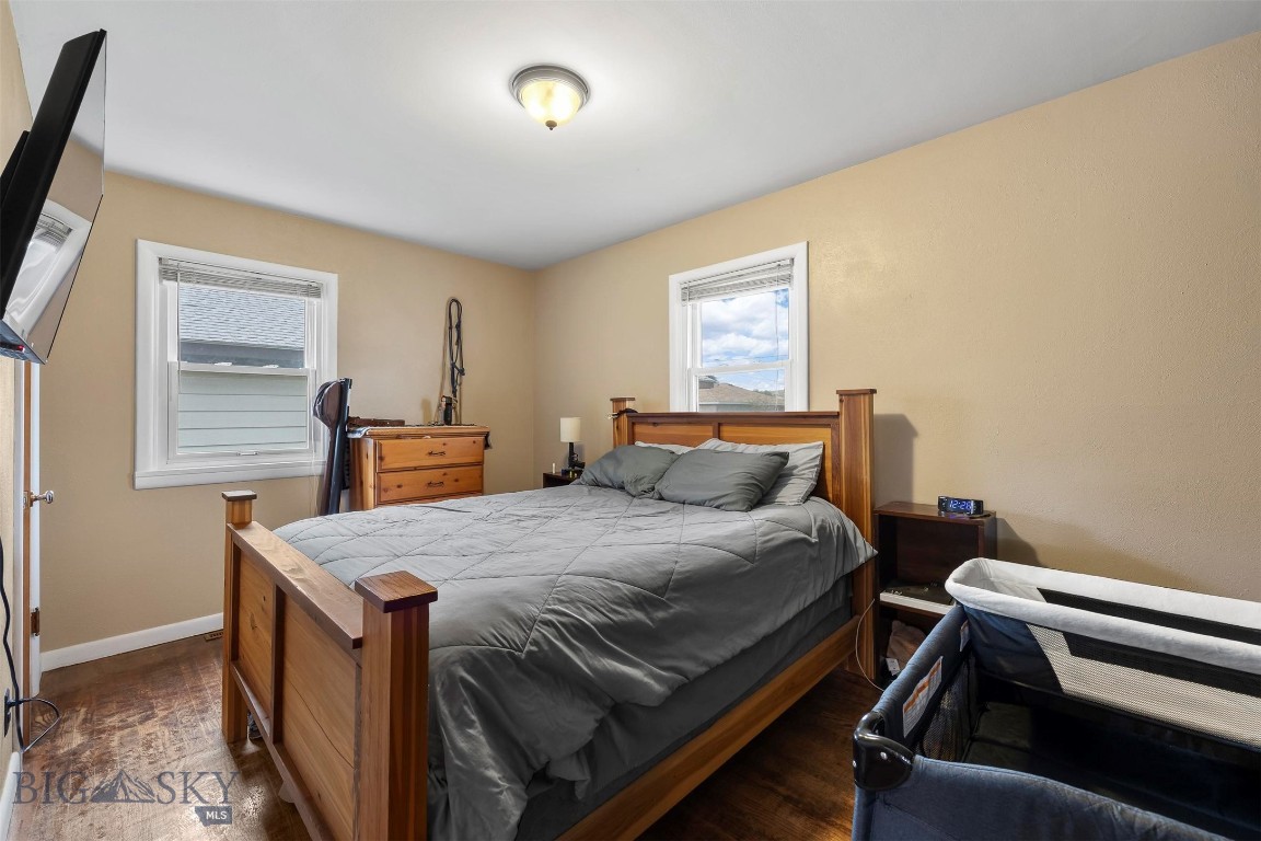 2419 Ottawa Property Photo 9
