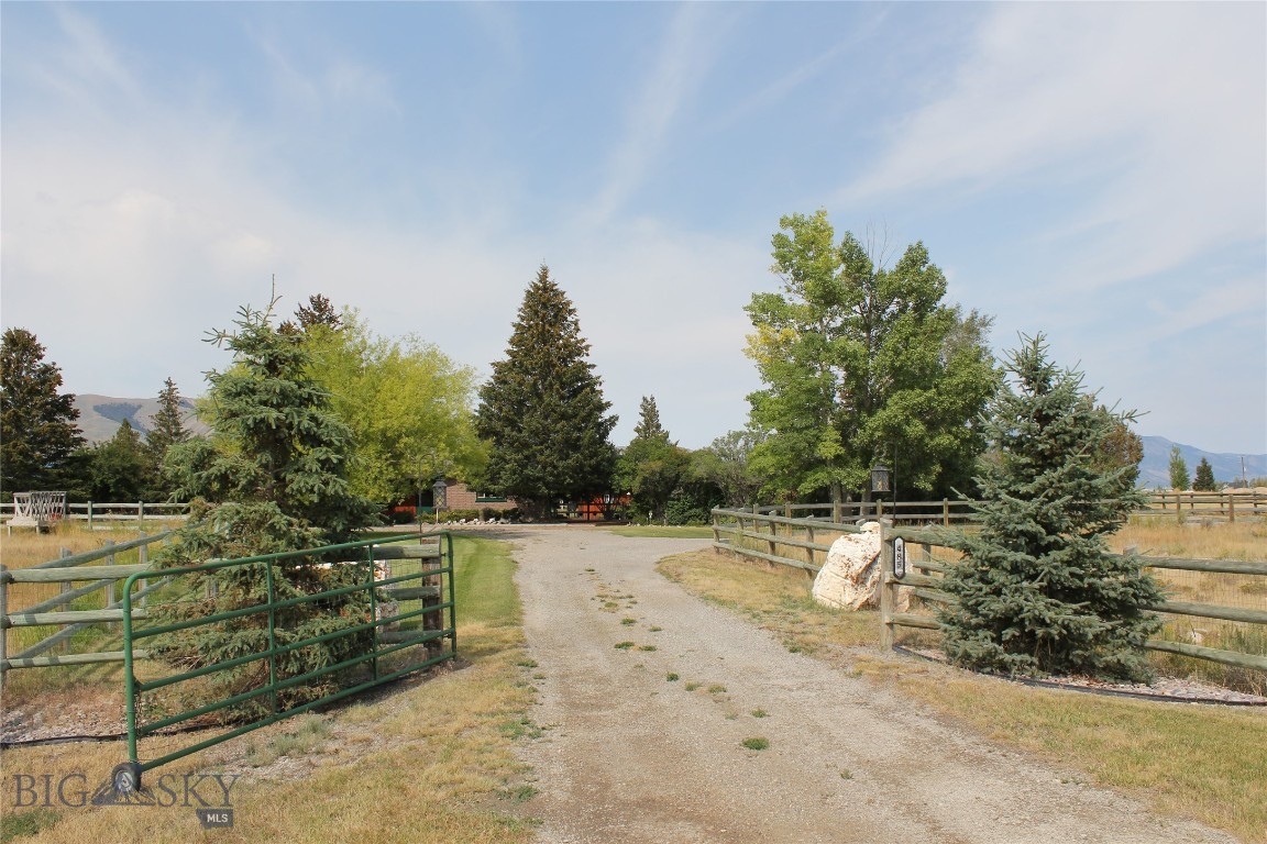 485 N Main Property Photo 1