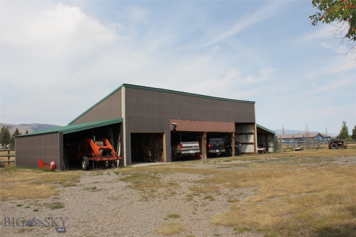 485 N Main Property Photo 19