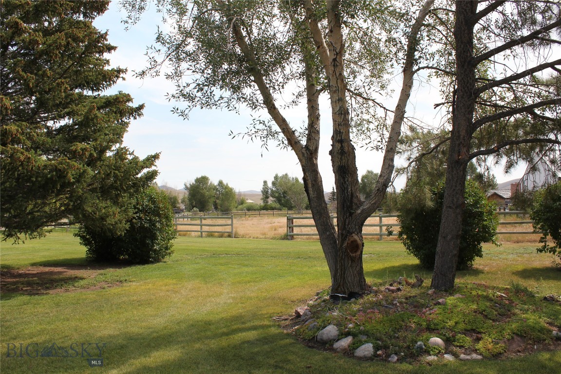485 N Main Property Photo 23