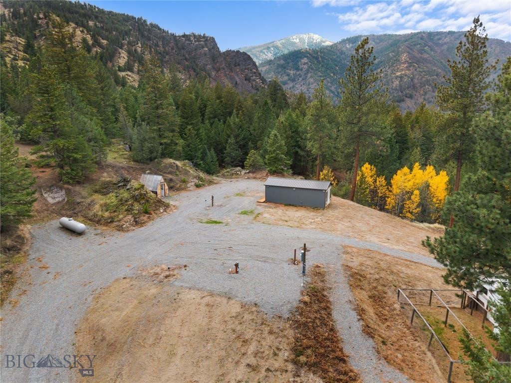 8596 Mt Highway 200 Property Photo 10