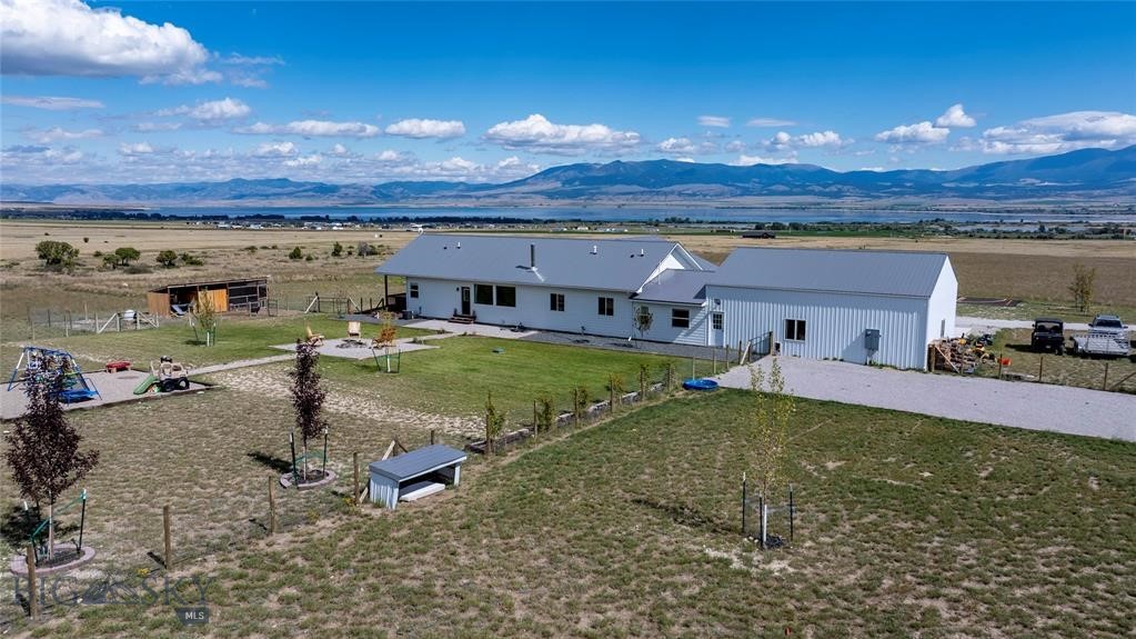 414785 Property Photo 3