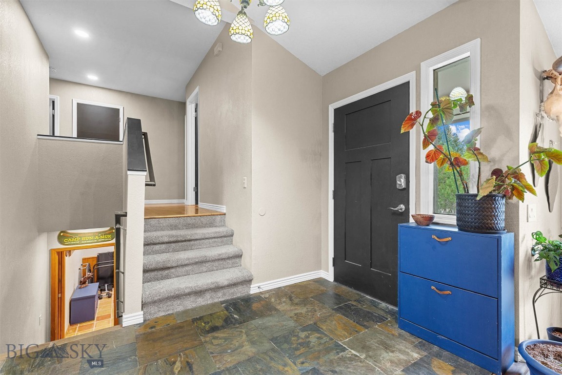 1517 Bluebird Property Photo 6