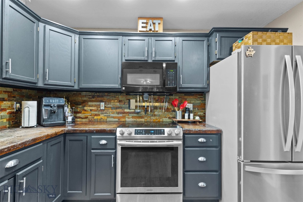 1517 Bluebird Property Photo 11