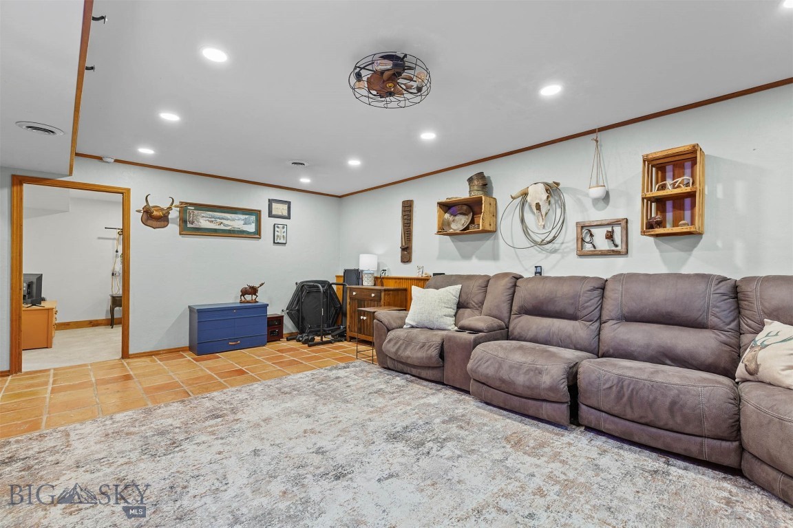 1517 Bluebird Property Photo 27