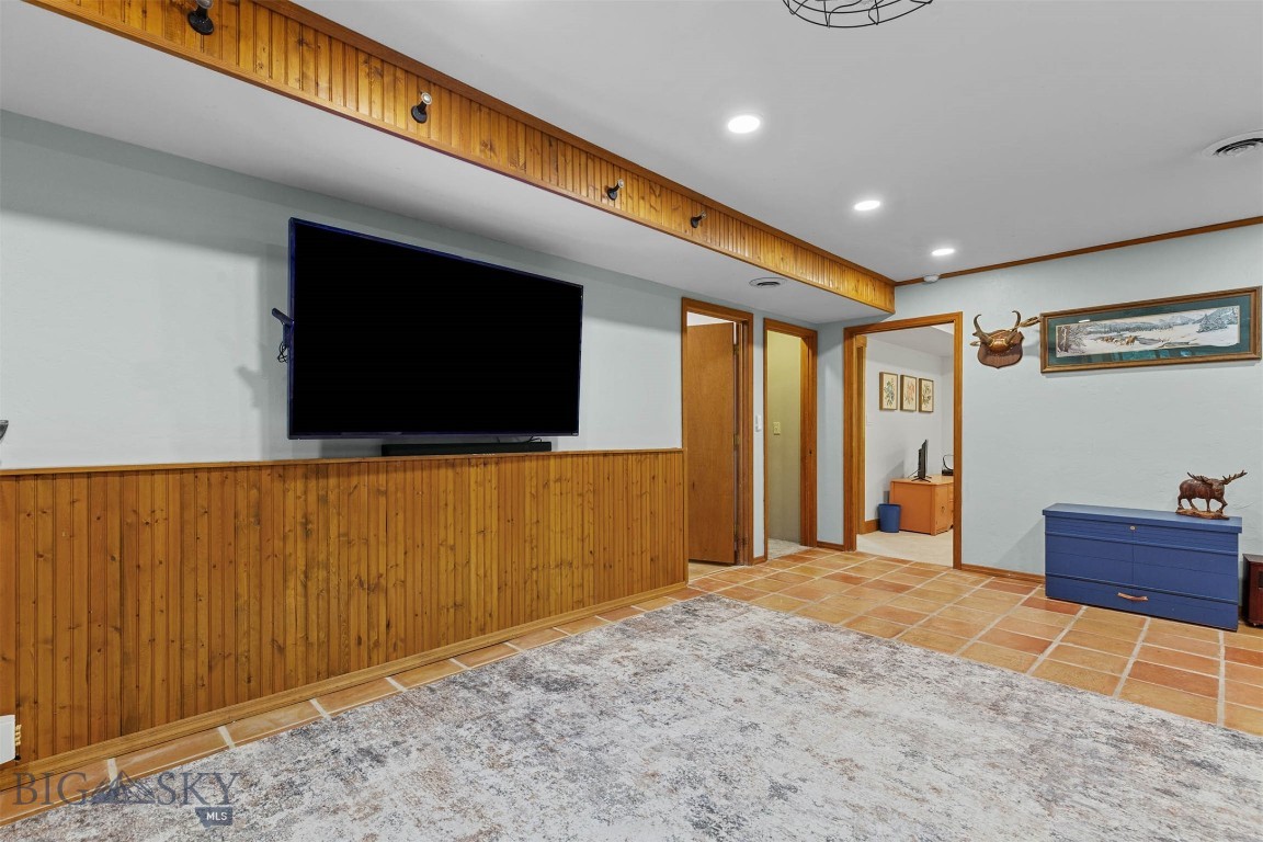 1517 Bluebird Property Photo 28