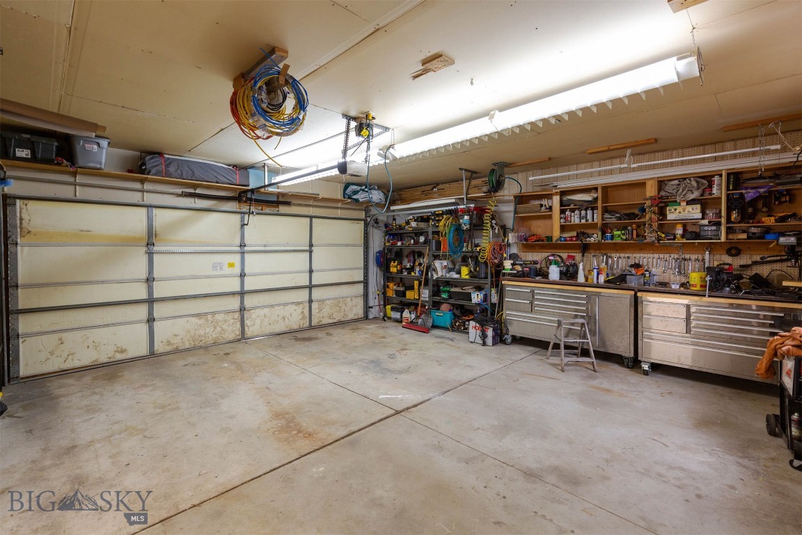 1517 Bluebird Property Photo 33