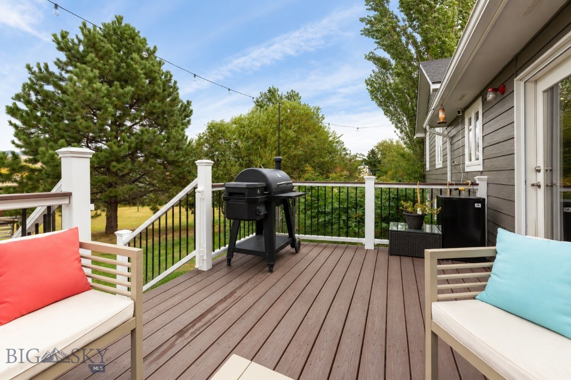 1517 Bluebird Property Photo 35