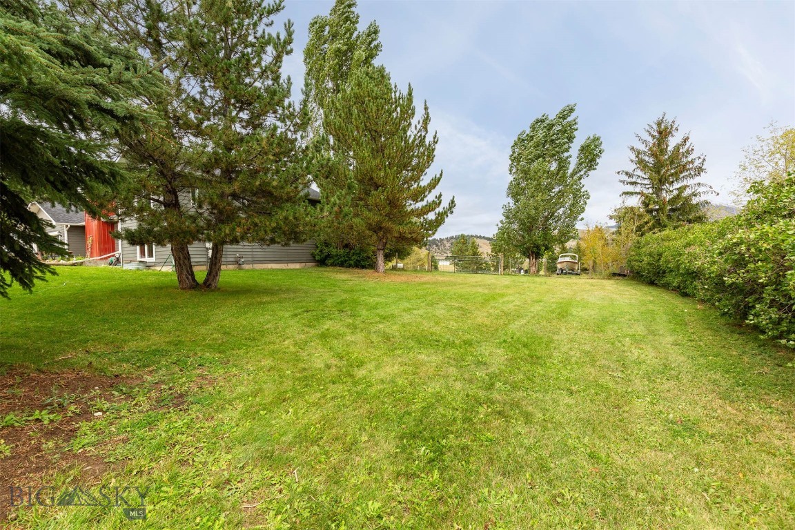 1517 Bluebird Property Photo 52