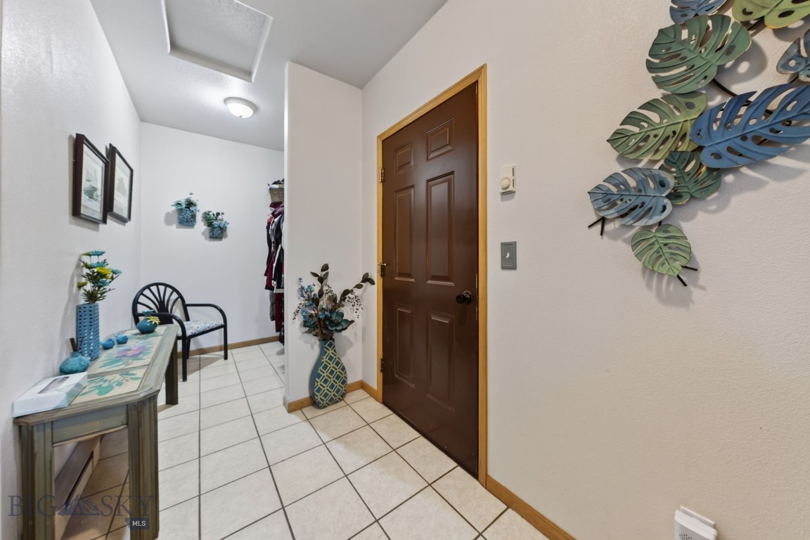 321 Nez Perce Avenue A Property Photo 3