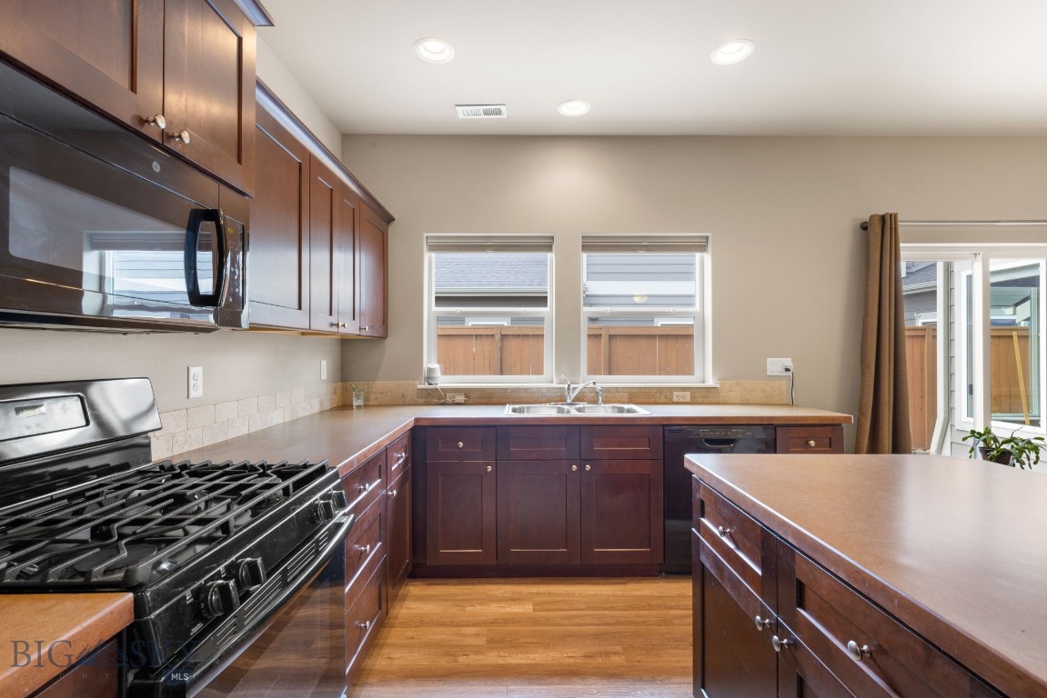 5079 Dragon Fly Street Property Photo 10