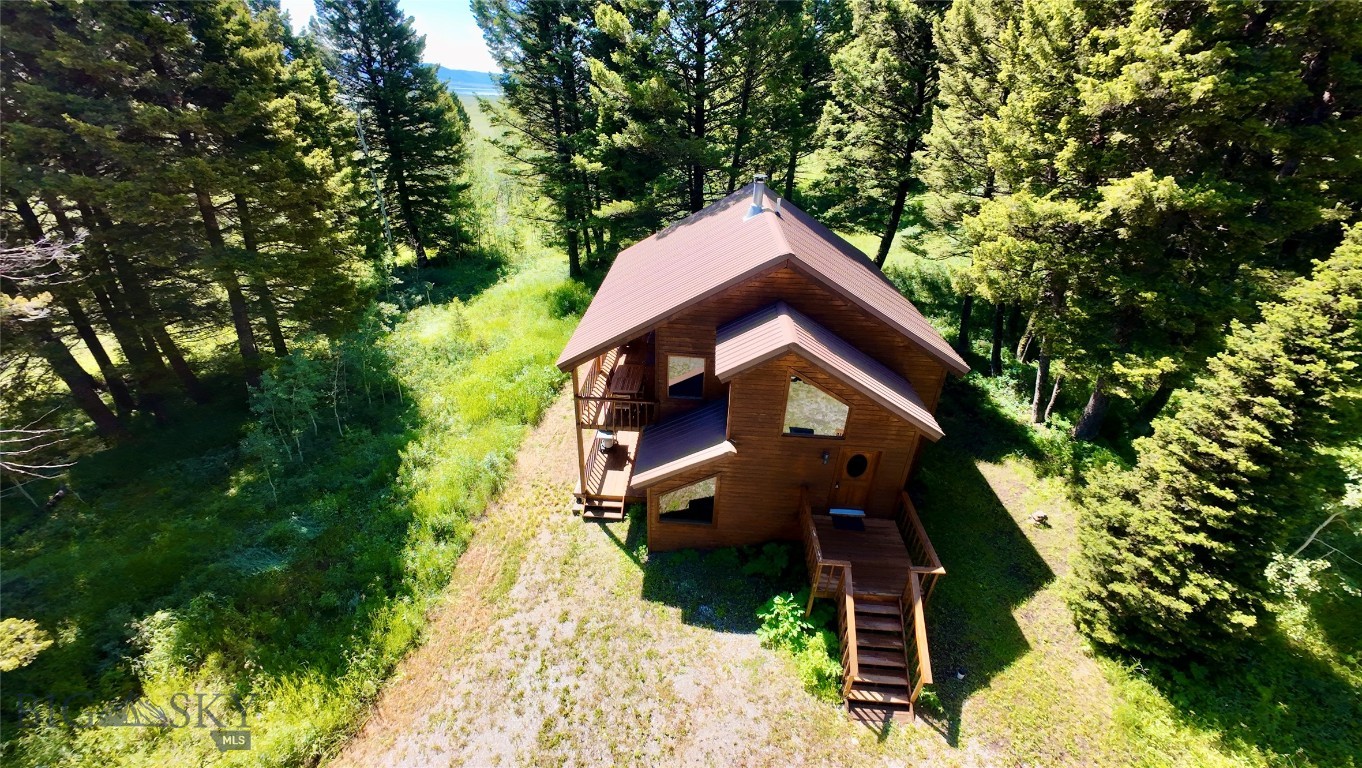 5611 2 Lazy 2 Road Property Photo 4