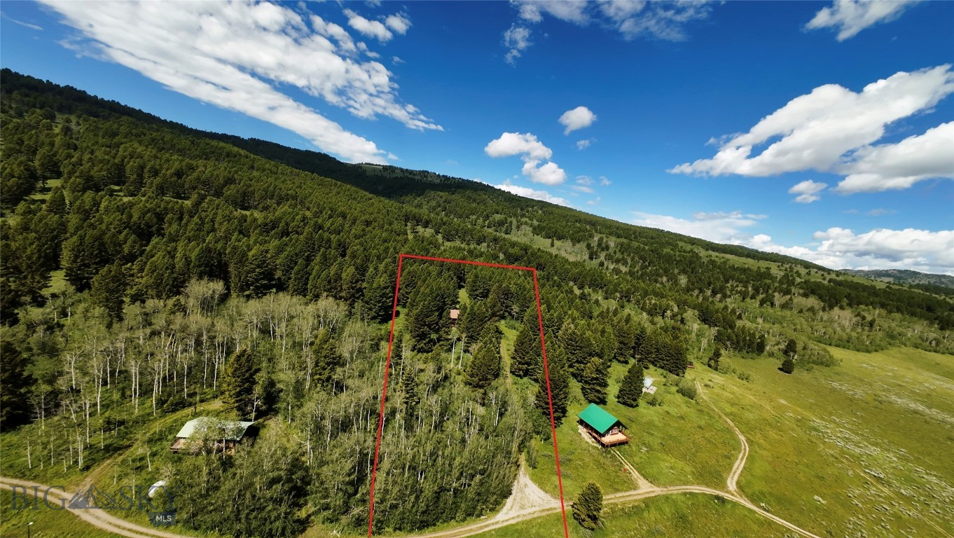 5611 2 Lazy 2 Road Property Photo 6