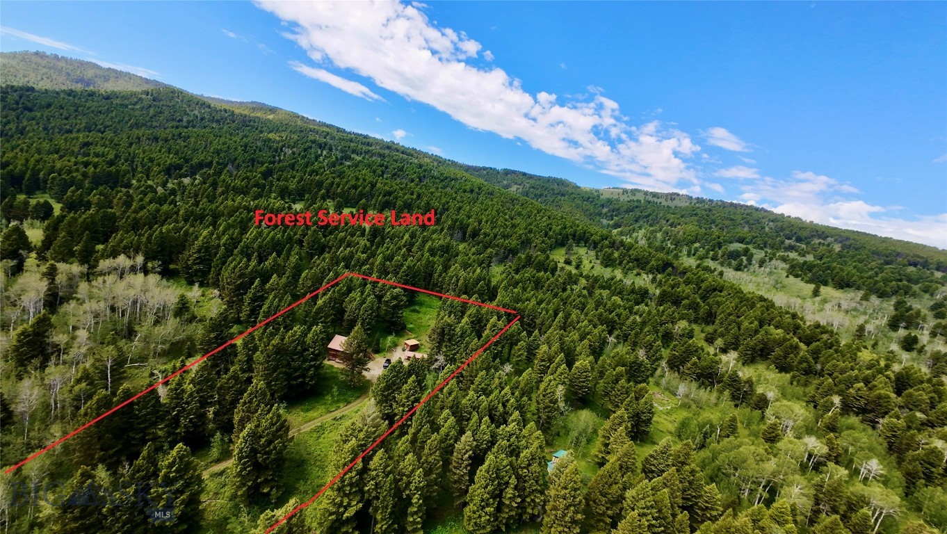 5611 2 Lazy 2 Road Property Photo 7