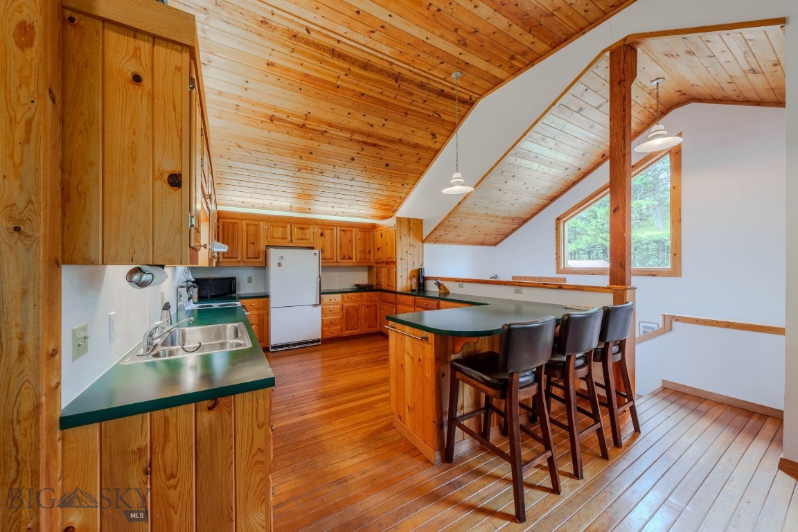 5611 2 Lazy 2 Road Property Photo 19