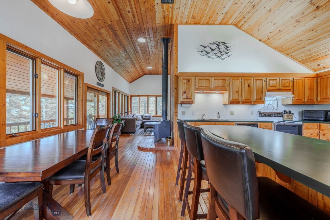5611 2 Lazy 2 Road Property Photo 21