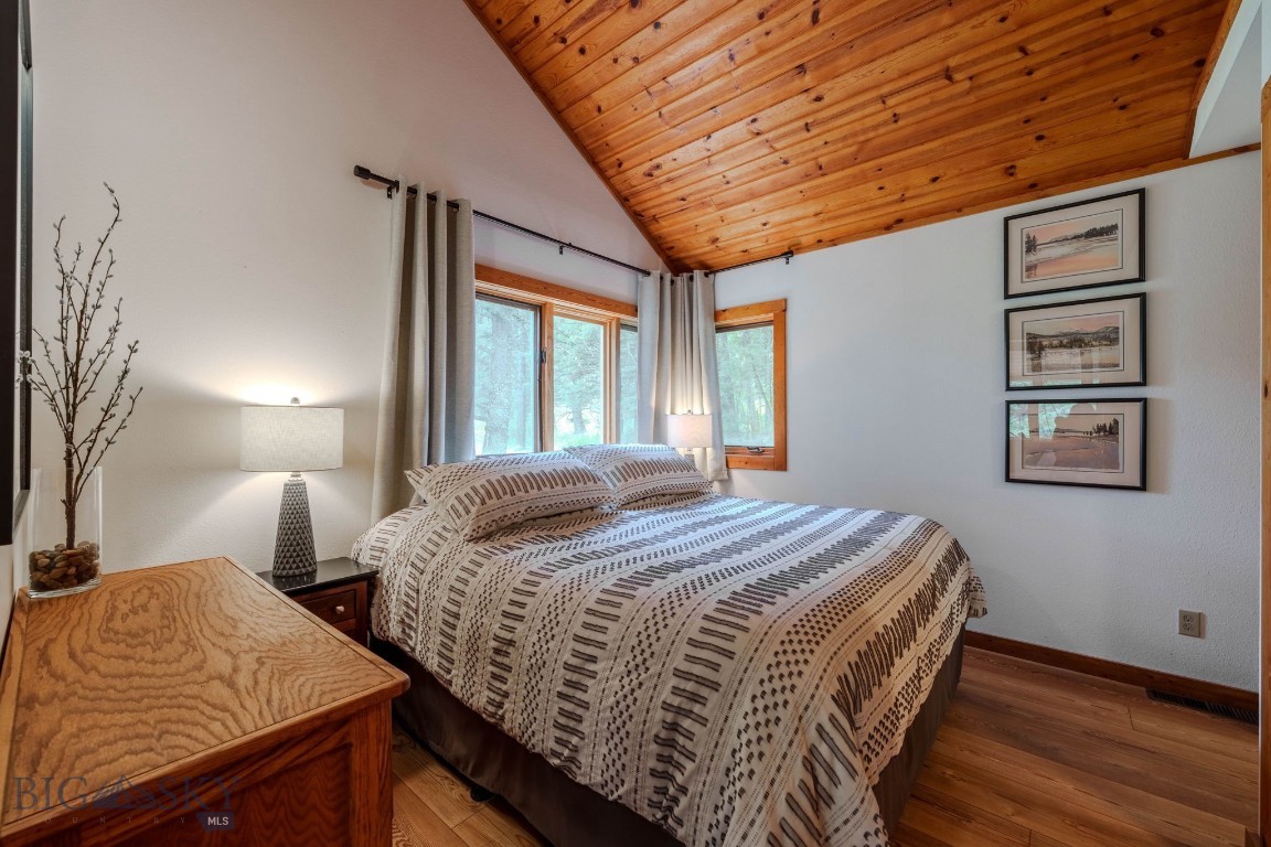 5611 2 Lazy 2 Road Property Photo 32