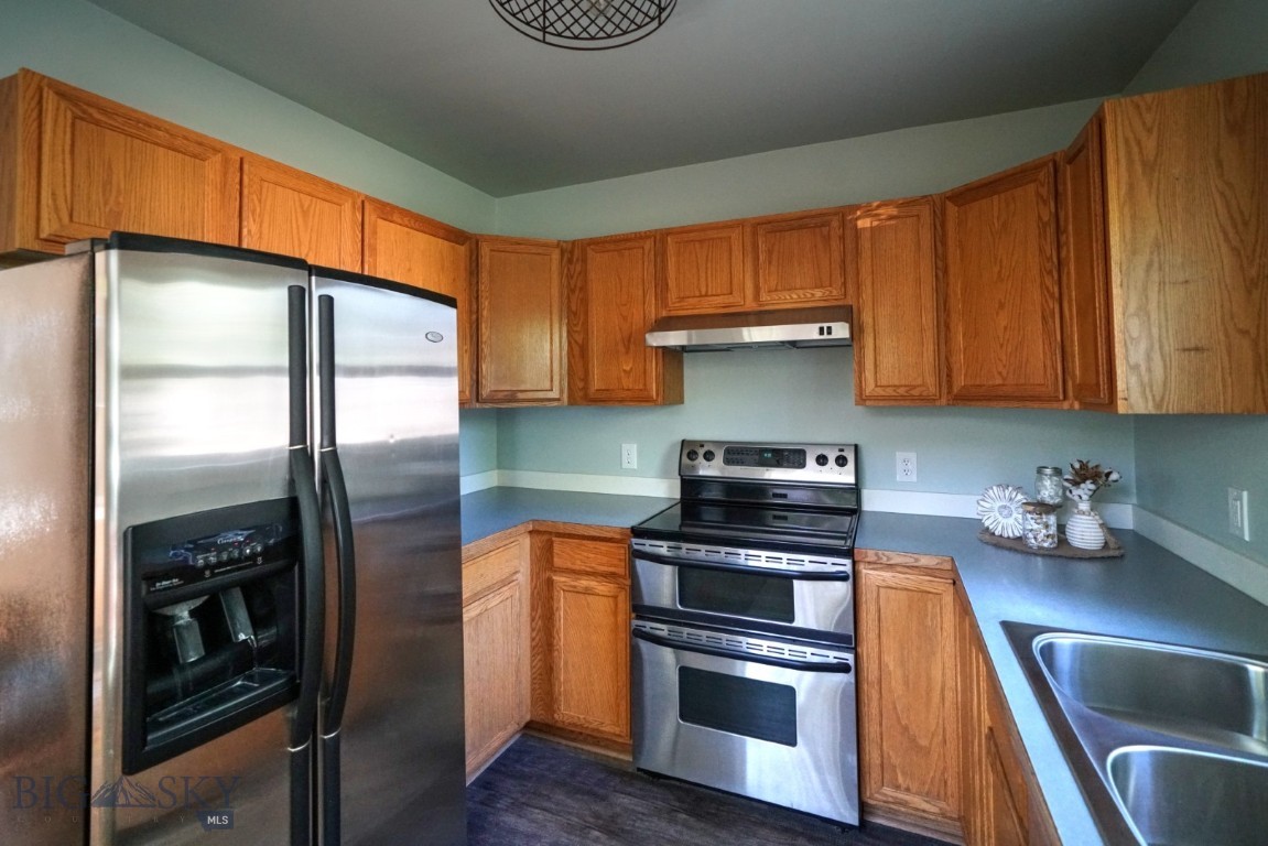 608 S 10th Property Photo 10
