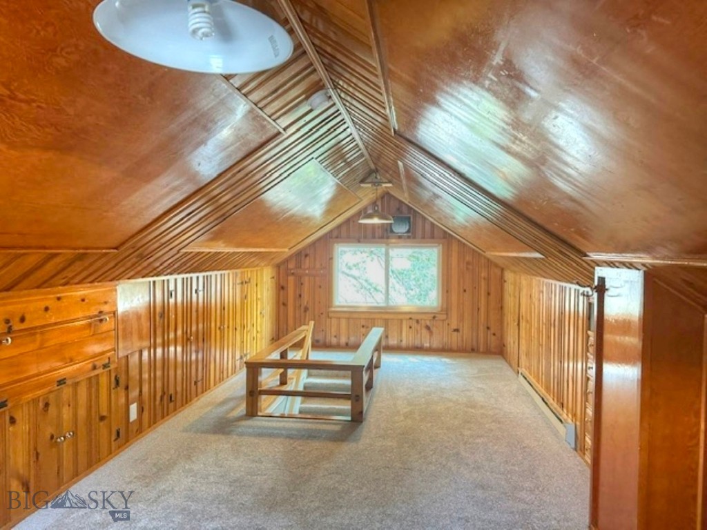 608 S 10th Property Photo 25