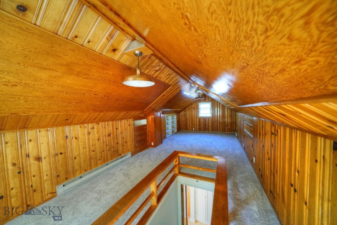 608 S 10th Property Photo 26