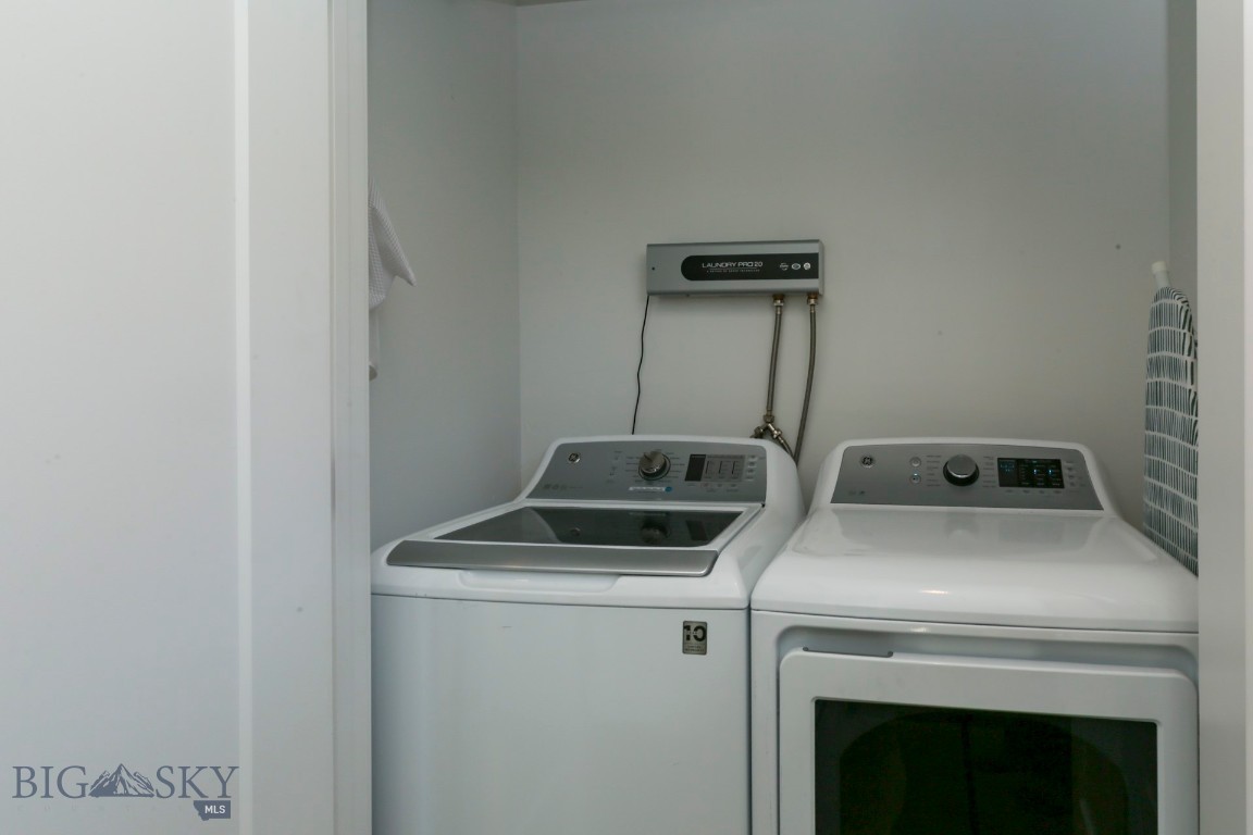 2002 Chipset Street A Property Photo 24
