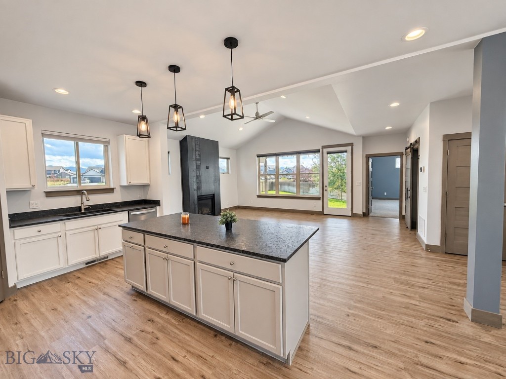 382 Talon Way Property Photo 8