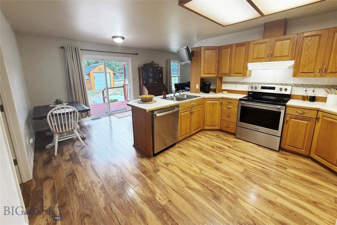 521 Centennial Property Photo 4
