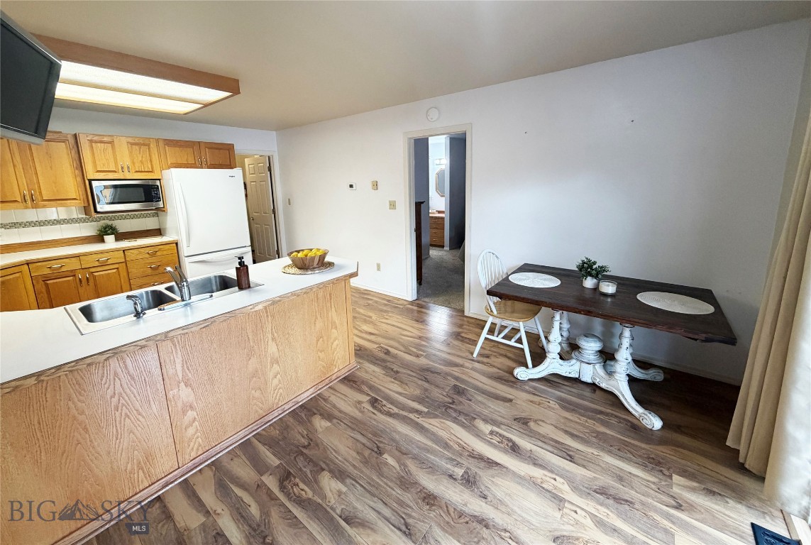 521 Centennial Property Photo 5