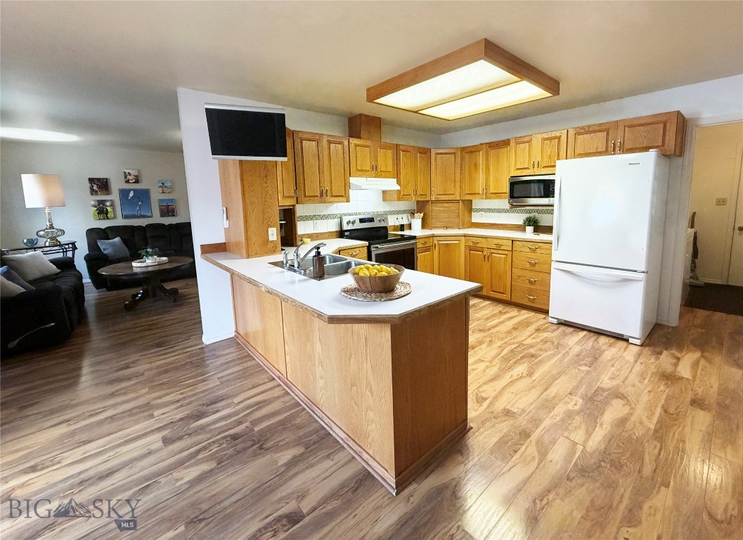 521 Centennial Property Photo 7