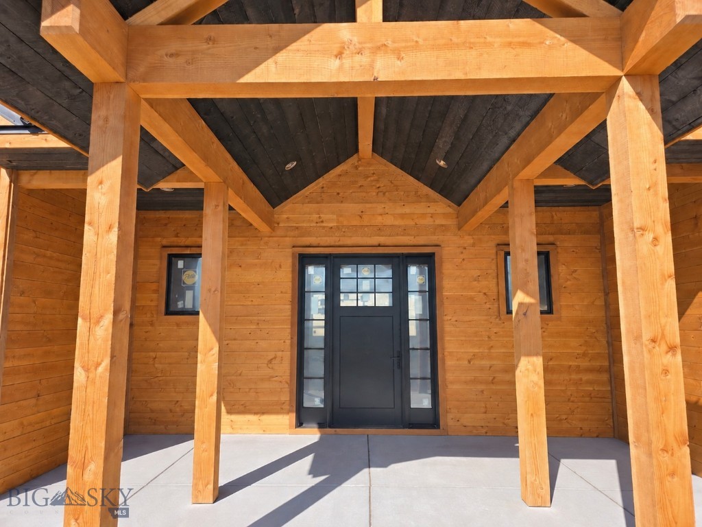 205 Montana Way Property Photo 6