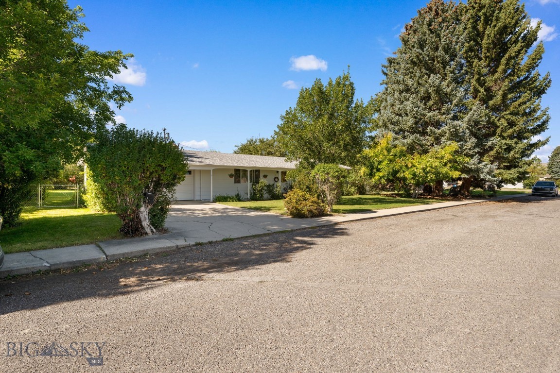 922 E Morse Street Property Photo 23