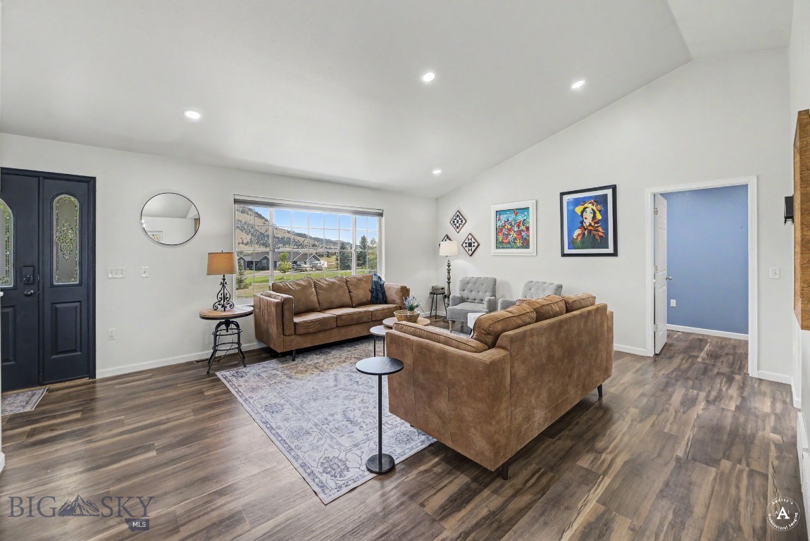 414843 Property Photo 8