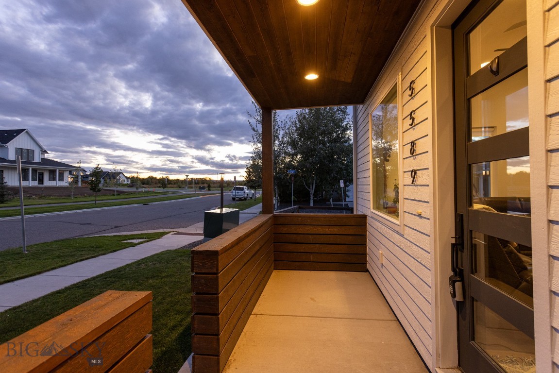 5589 Vaughn Drive Property Photo 14