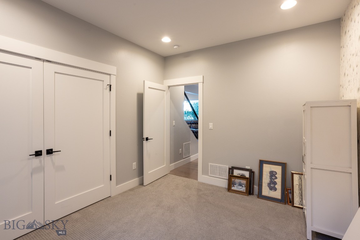 5589 Vaughn Drive Property Photo 30