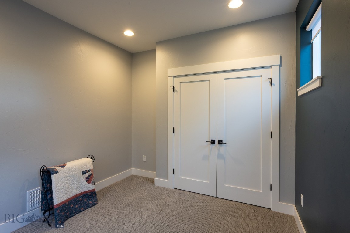 5589 Vaughn Drive Property Photo 44