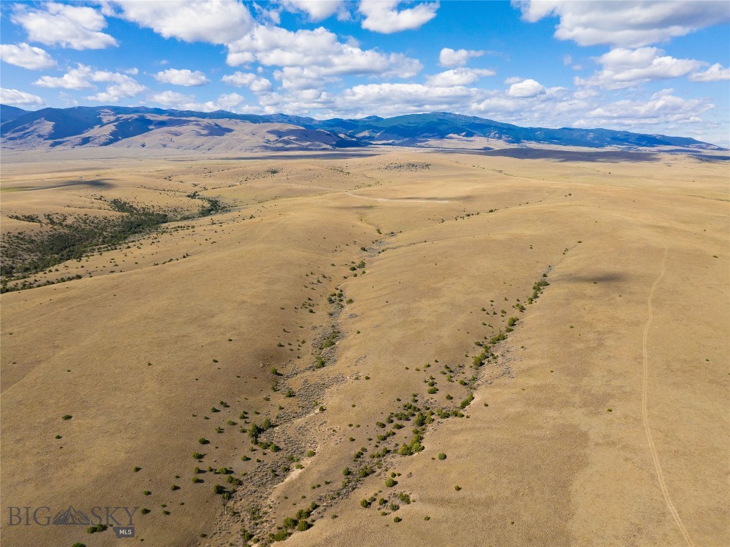 6a Open Range Trail Property Photo 2