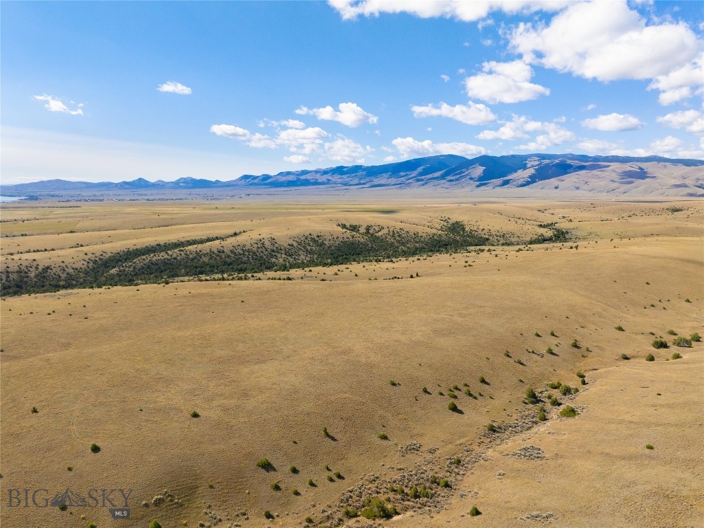 6a Open Range Trail Property Photo 4