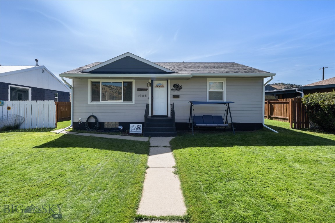 1905 W Park Avenue Property Photo 2