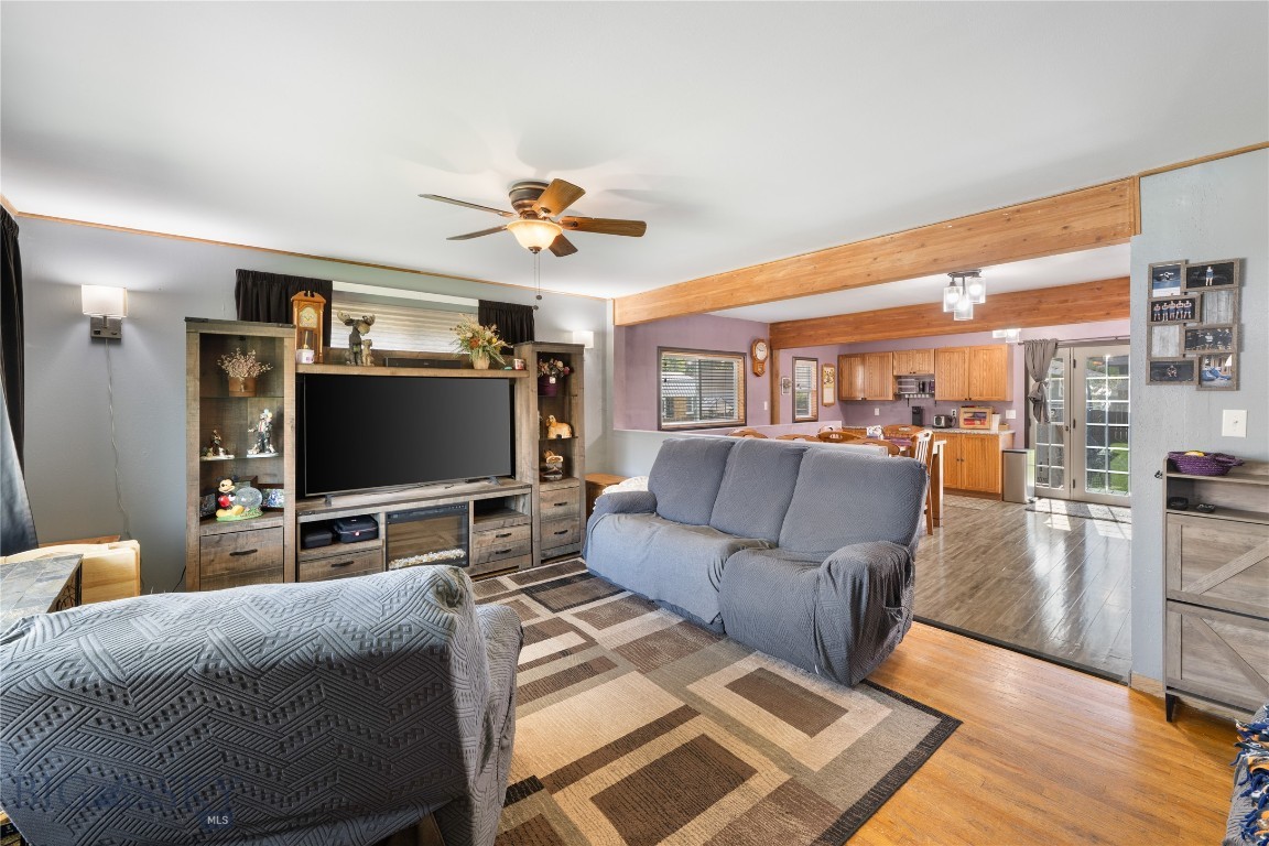 1905 W Park Avenue Property Photo 5