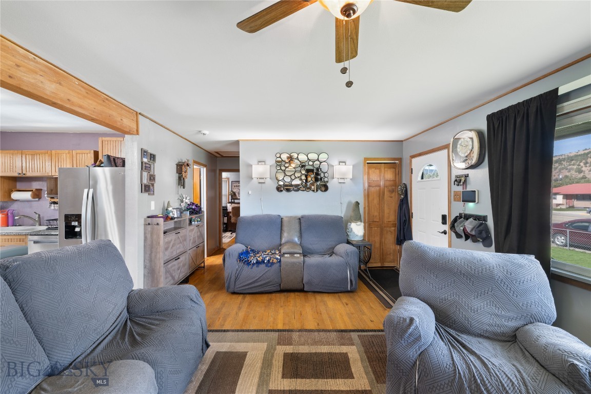 1905 W Park Avenue Property Photo 8